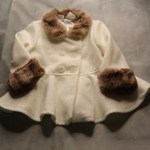 Off White Winter Jacket W/Faux Fur